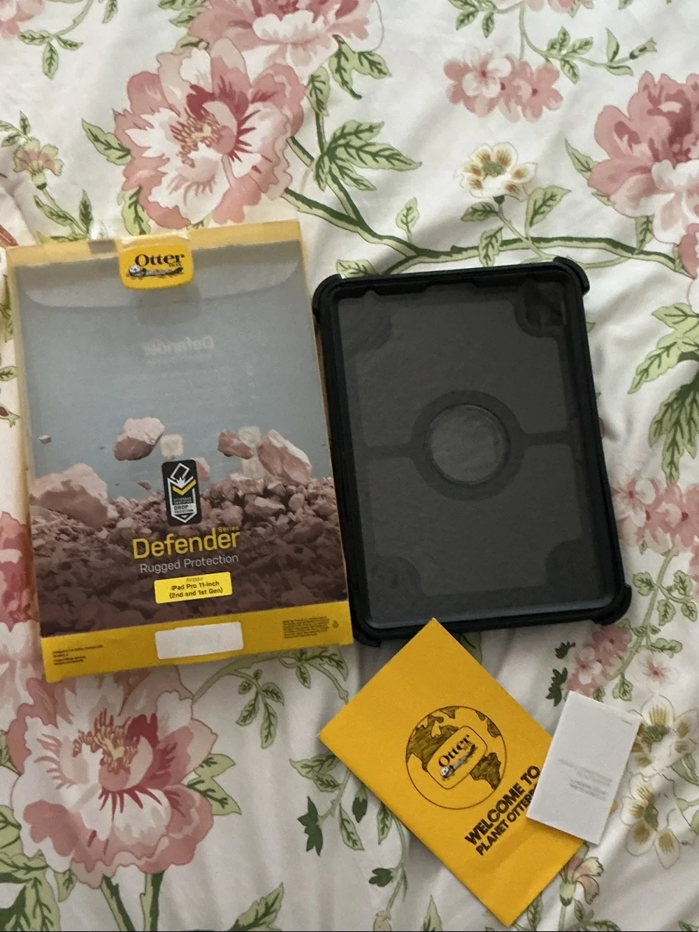 OtterBox Defender Series Rugged iPad Pro 11